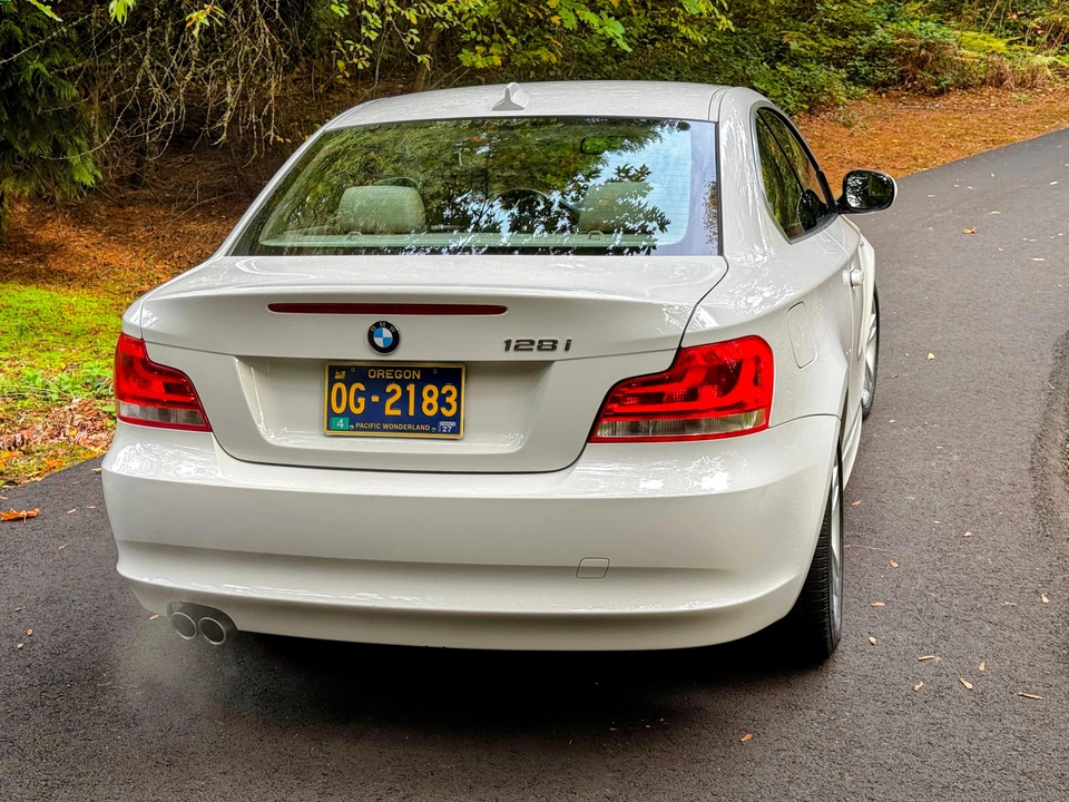 2012 BMW E81/E82/E88 1 Series - Image 15 of 30