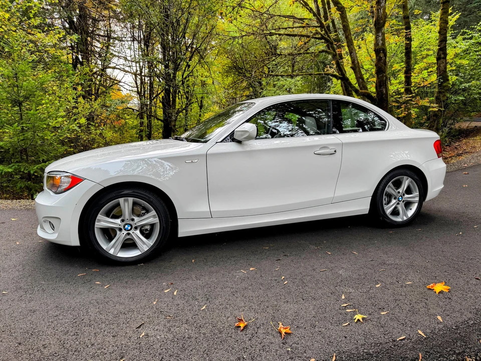 2012 BMW E81/E82/E88 1 Series - Image 9 of 30