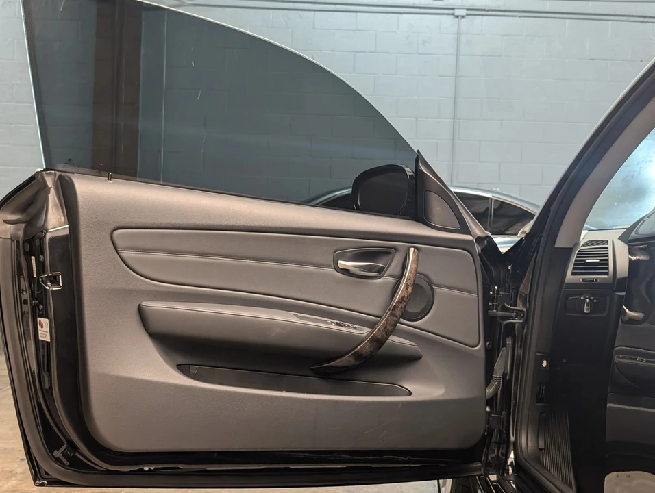 2012 BMW E82 135i & 135is - Image 28 of 31