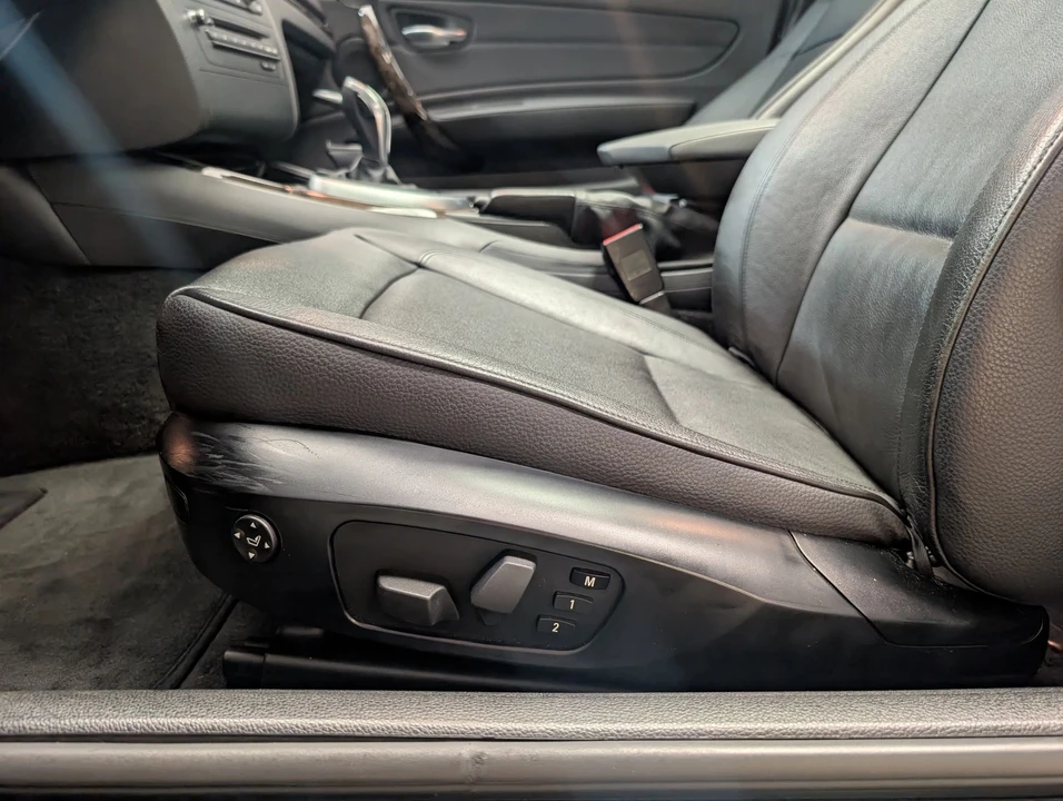 2012 BMW E82 135i & 135is - Image 22 of 31