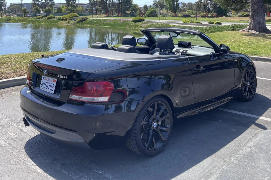 2012 BMW E82 135i & 135is - Image 19 of 31