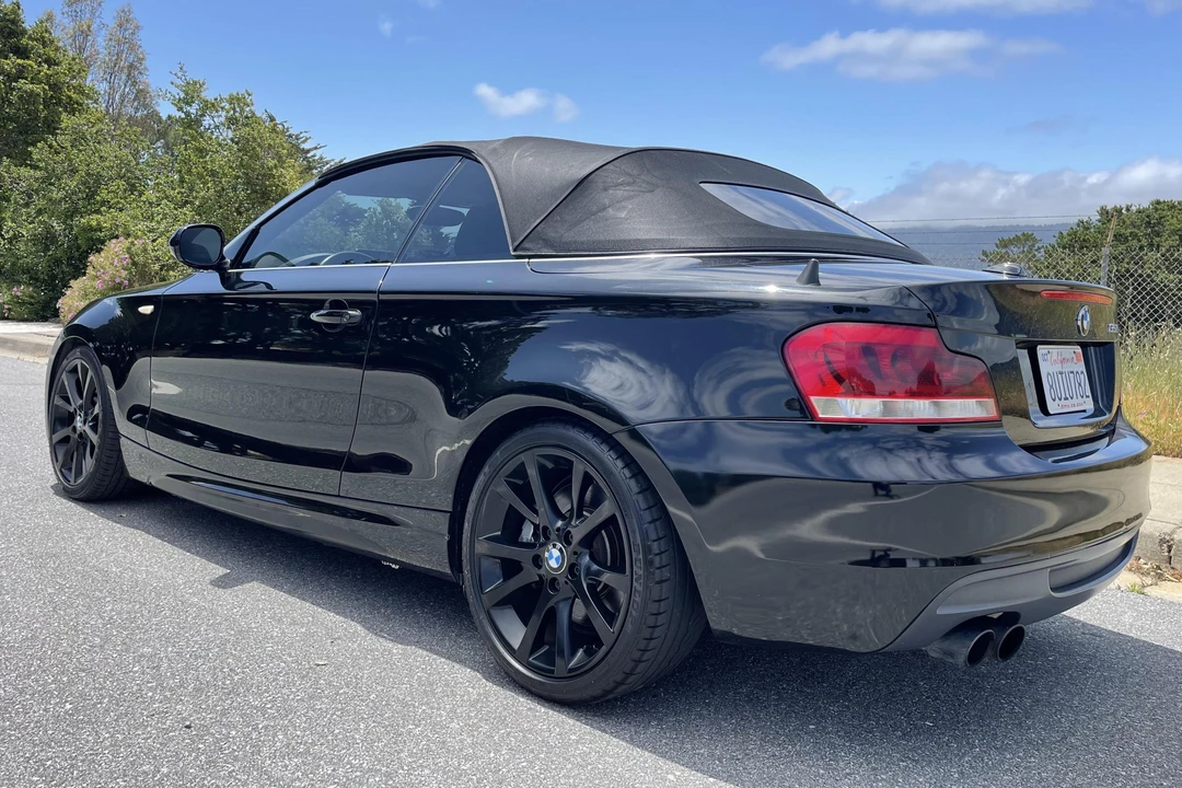 2012 BMW E82 135i & 135is - Image 27 of 31