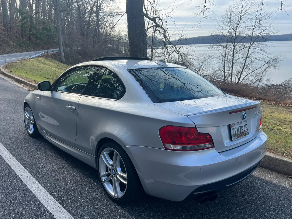 2012 BMW E82 135i & 135is - Image 11 of 31