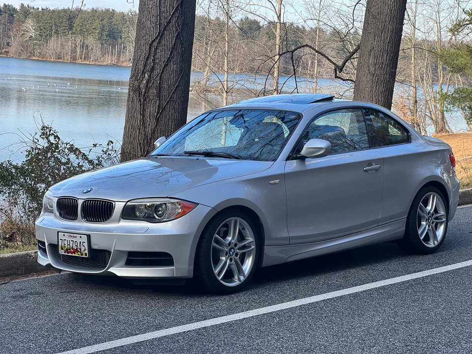 2012 BMW E82 135i & 135is - Image 8 of 31