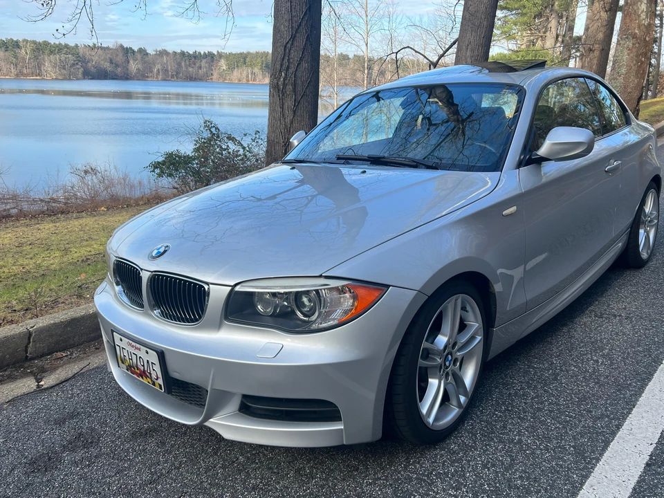 2012 BMW E82 135i & 135is - Image 6 of 31