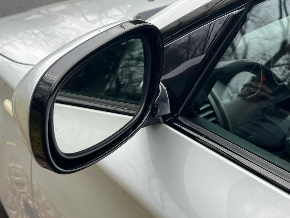 2012 BMW E82 135i & 135is - Image 27 of 31
