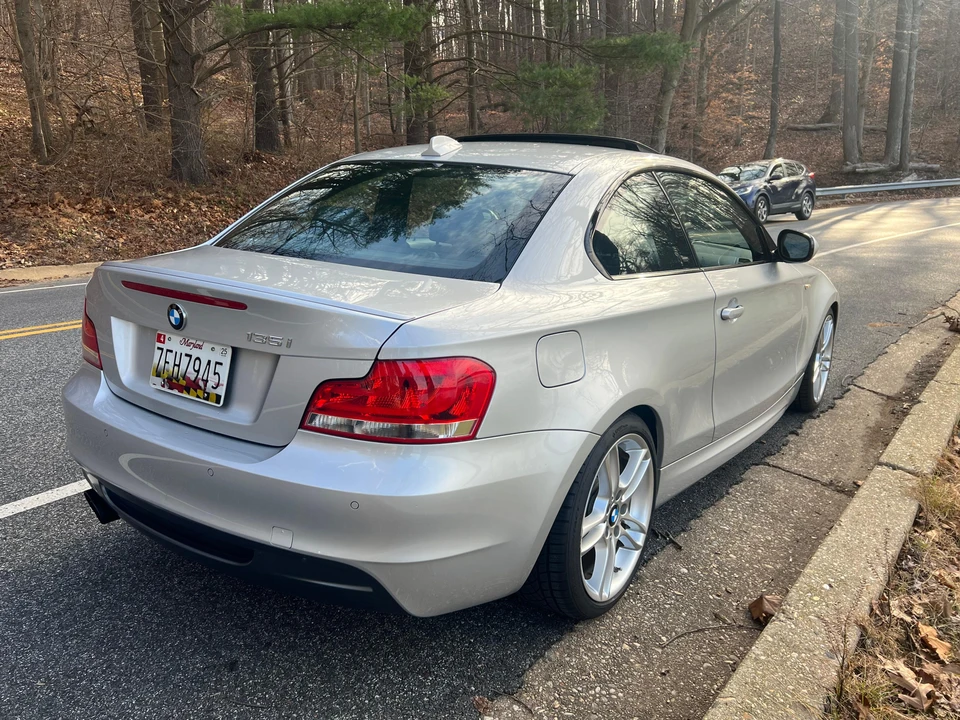 2012 BMW E82 135i & 135is - Image 14 of 31