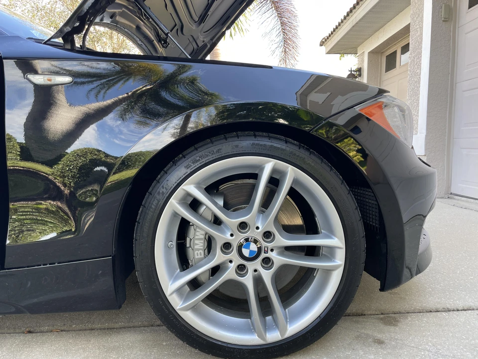 2012 BMW E82 135i & 135is - Image 29 of 31