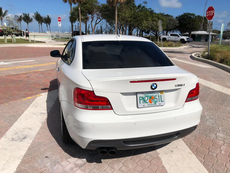 2012 BMW E82 135i & 135is - Image 27 of 31