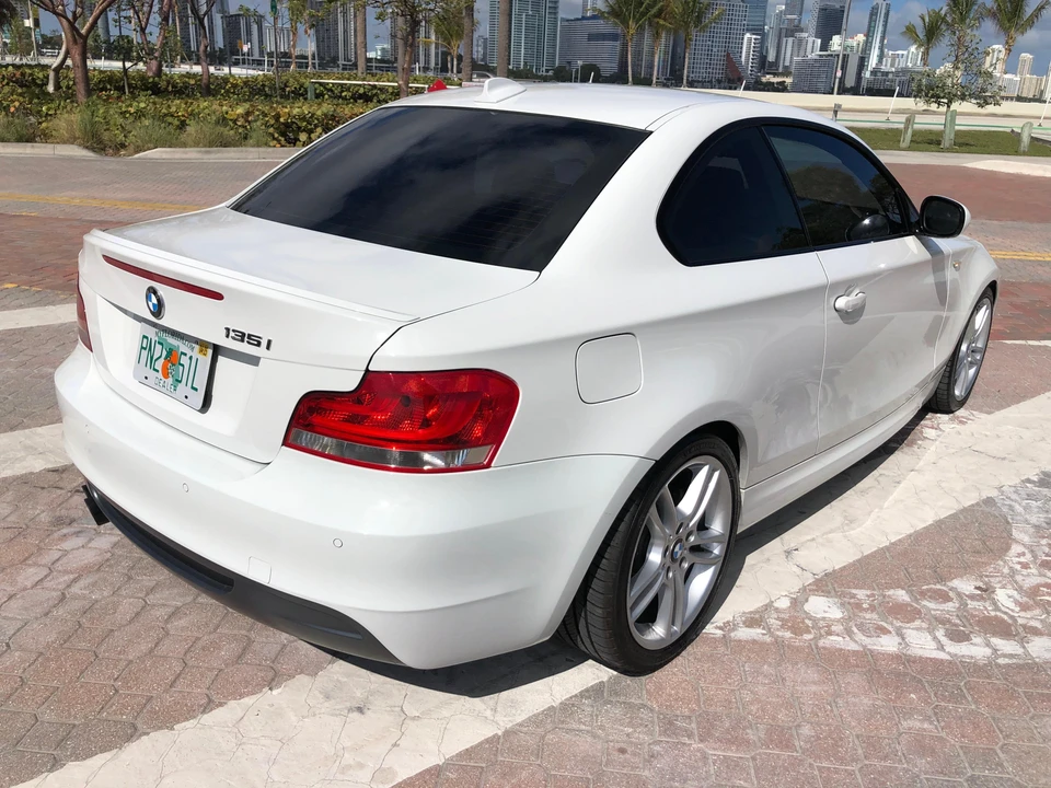 2012 BMW E82 135i & 135is - Image 29 of 31