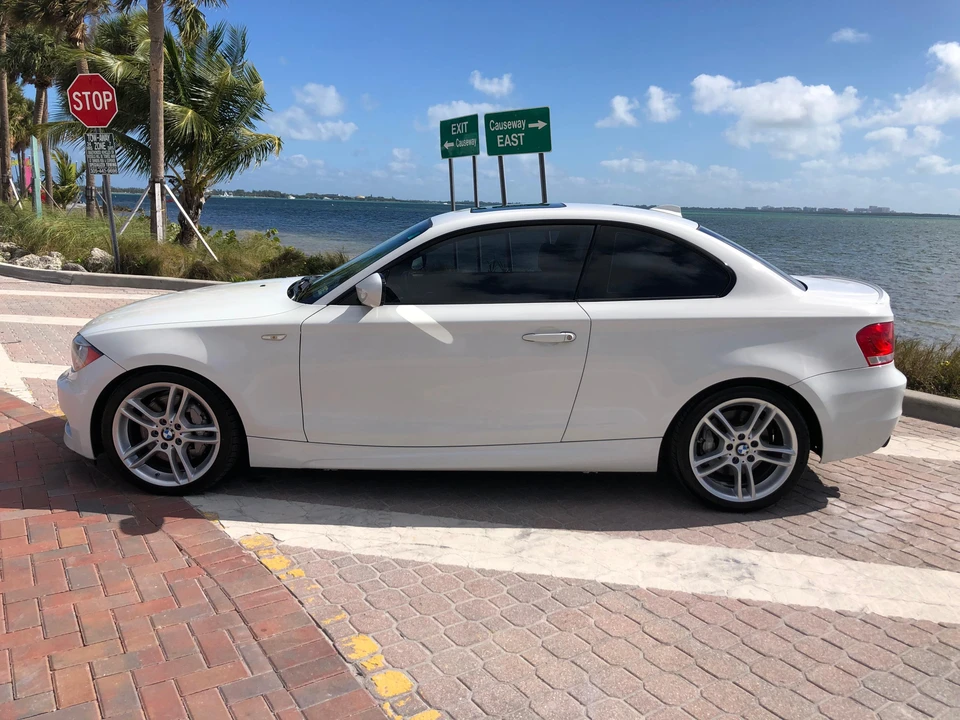 2012 BMW E82 135i & 135is - Image 19 of 31