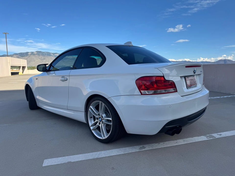 2012 BMW E82 135i & 135is - Image 11 of 31