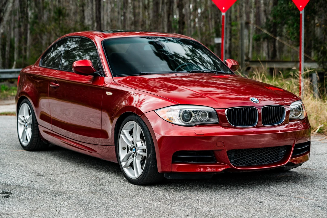 2012 BMW E82 135i & 135is - Image 28 of 31