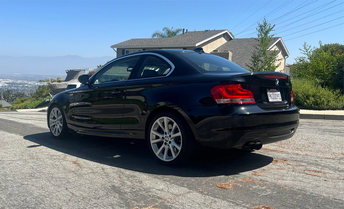 2012 BMW E82 135i & 135is - Image 14 of 31