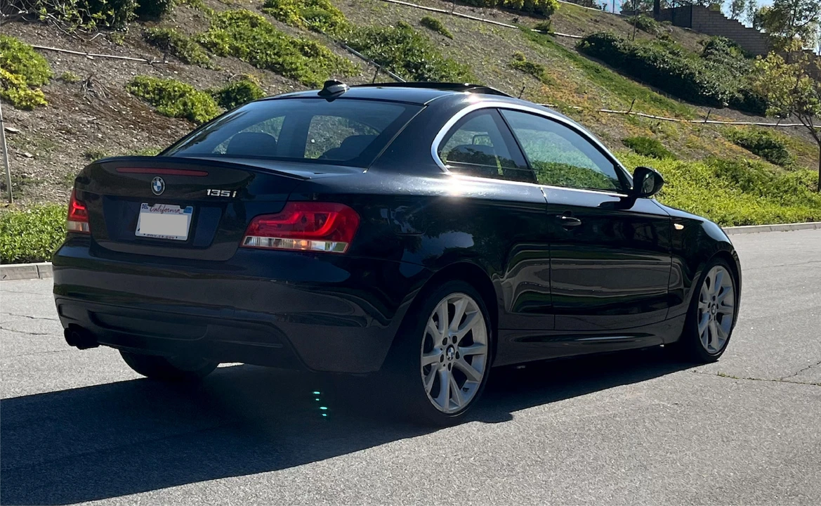 2012 BMW E82 135i & 135is - Image 19 of 31