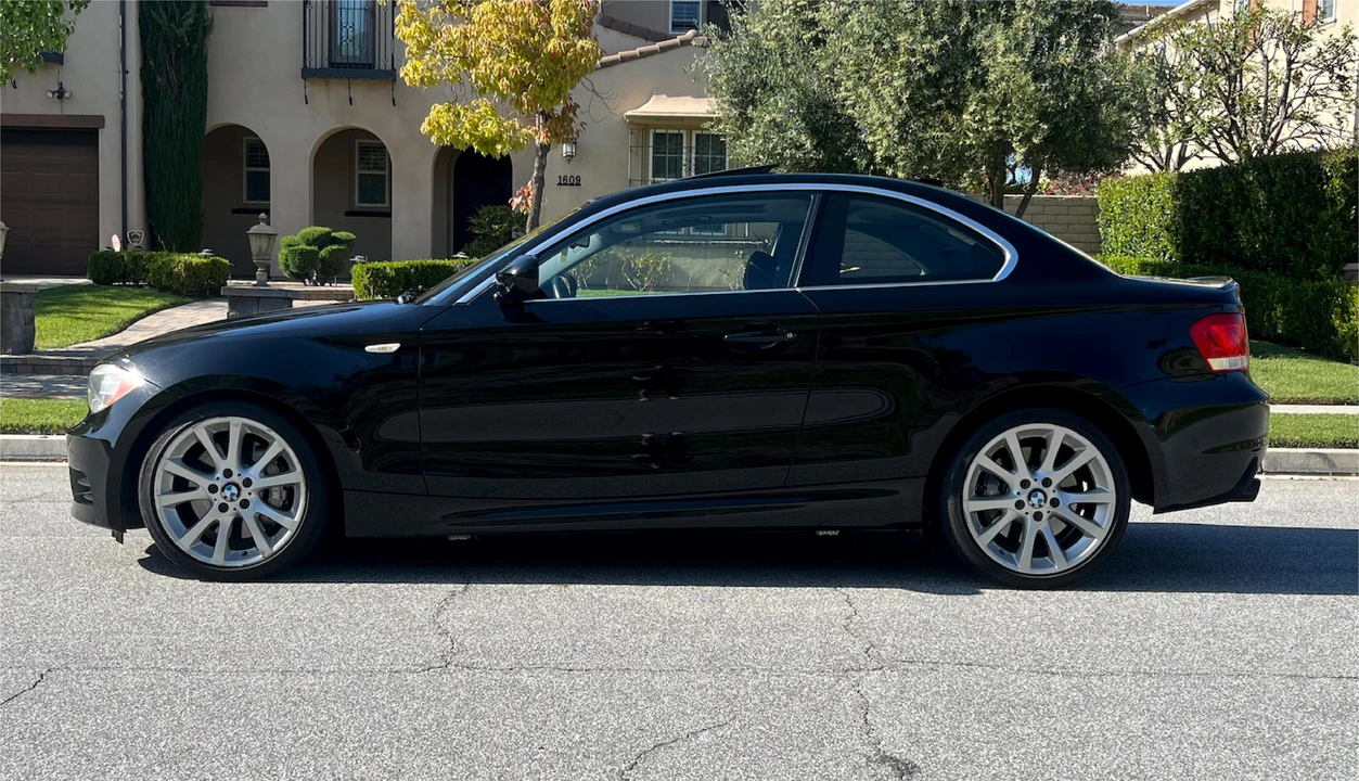 2012 BMW E82 135i & 135is - Image 13 of 31