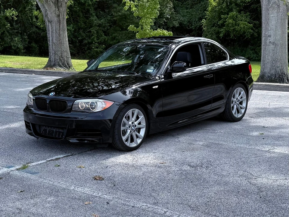2012 BMW E82 135i & 135is - Image 10 of 31