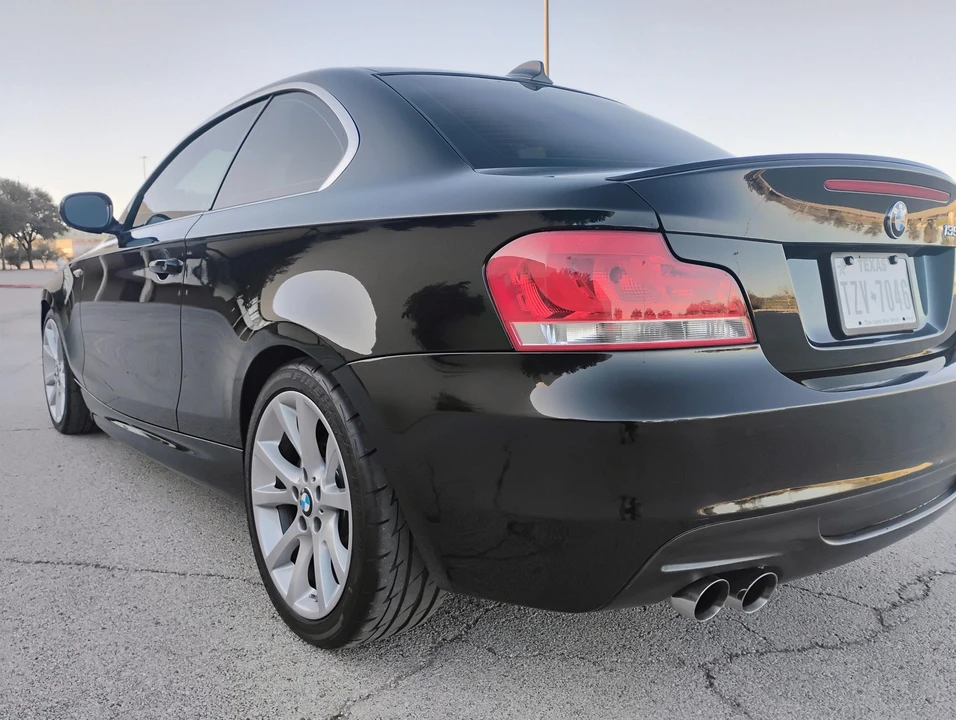 2012 BMW E82 135i & 135is - Image 27 of 31