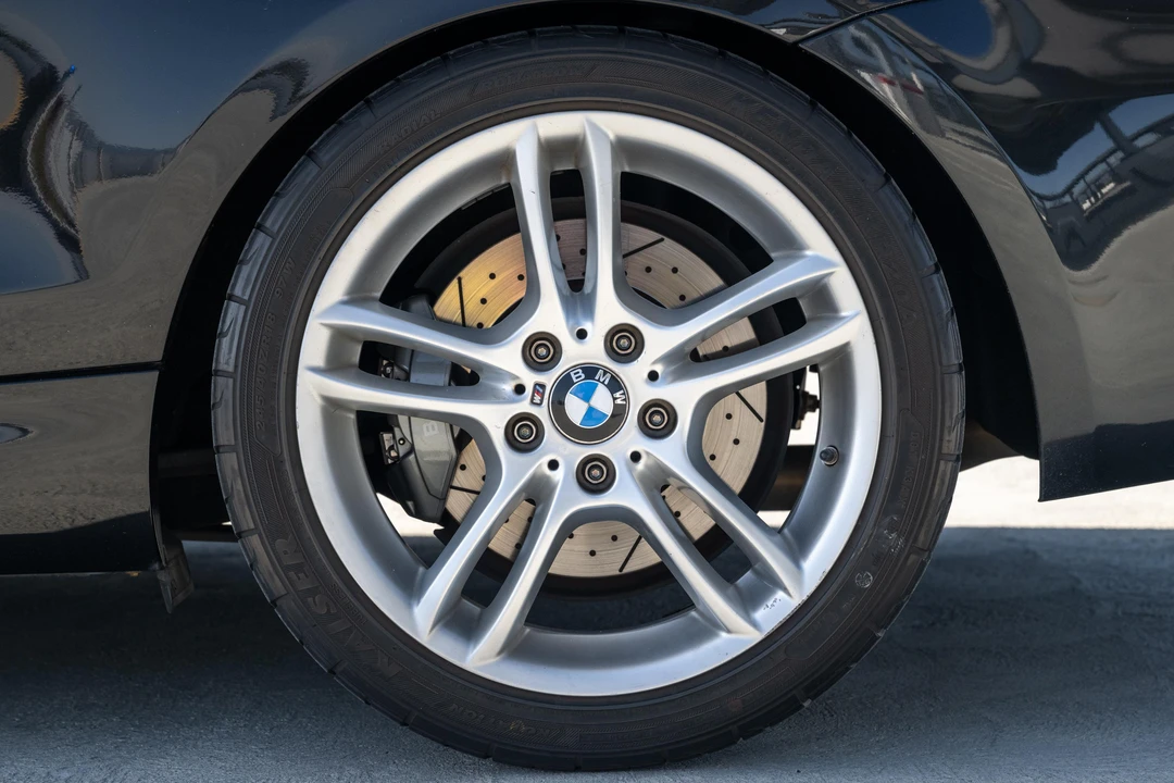2012 BMW E82 135i & 135is - Image 29 of 31