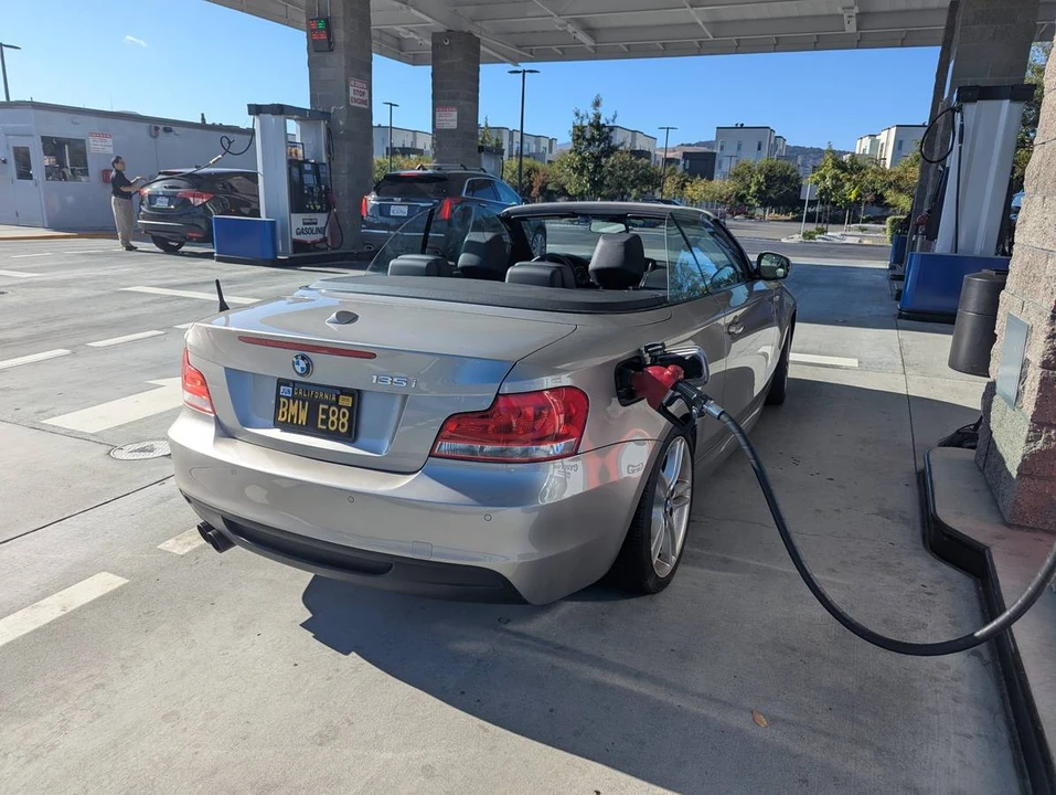 2012 BMW E81/E82/E88 1 Series - Image 3 of 10