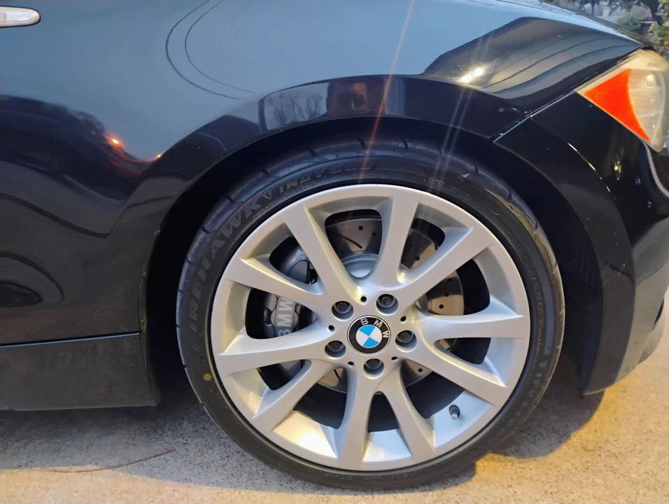 2012 BMW E82 135i & 135is - Image 28 of 31