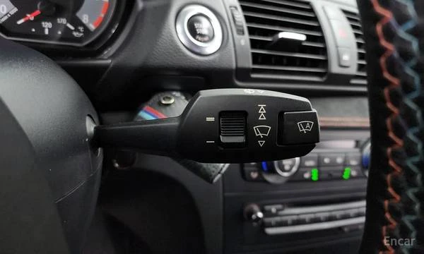 2012 BMW 1M - Image 17 of 19