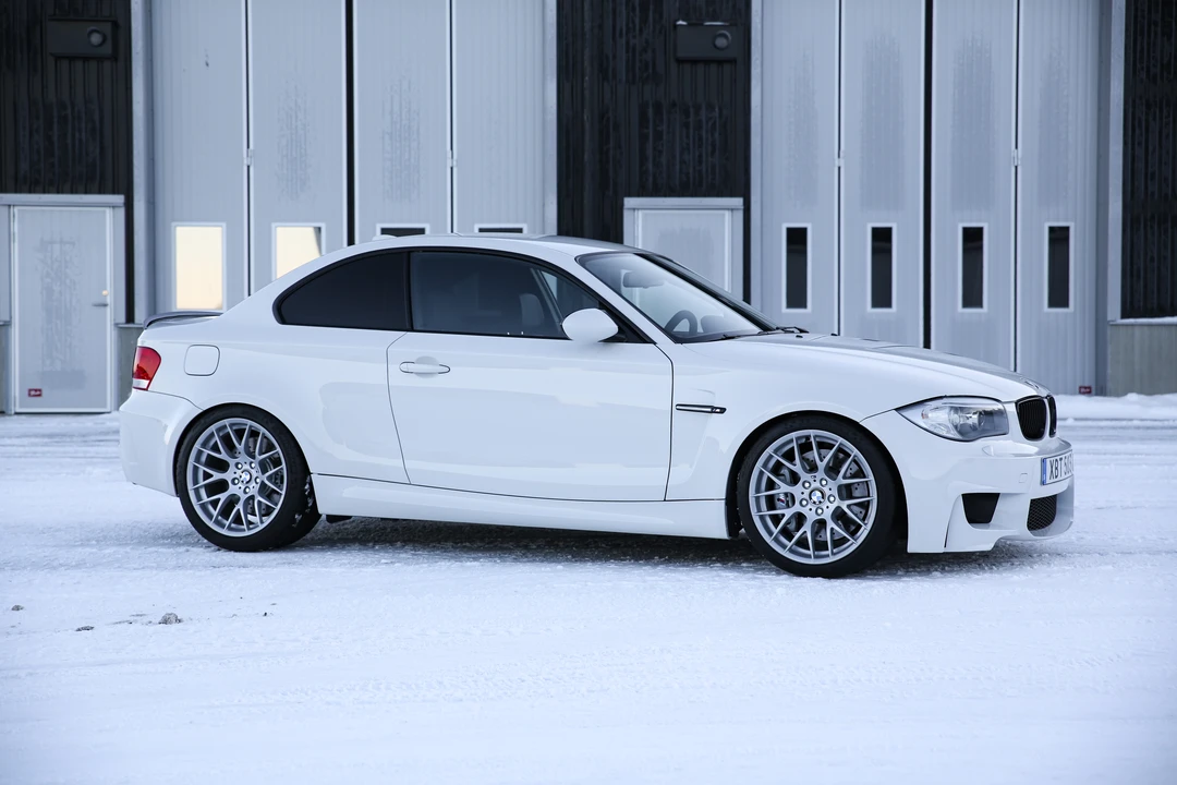 2012 BMW 1M - Image 19 of 31