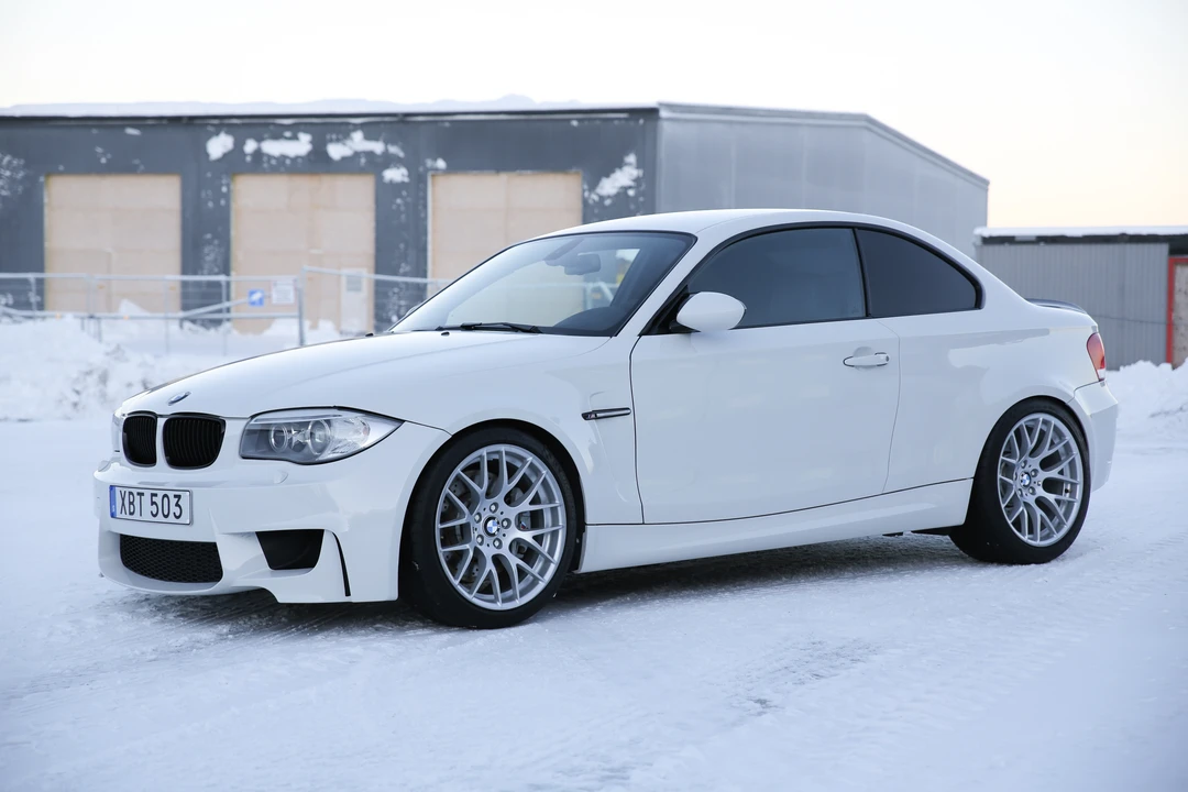 2012 BMW 1M - Image 11 of 31