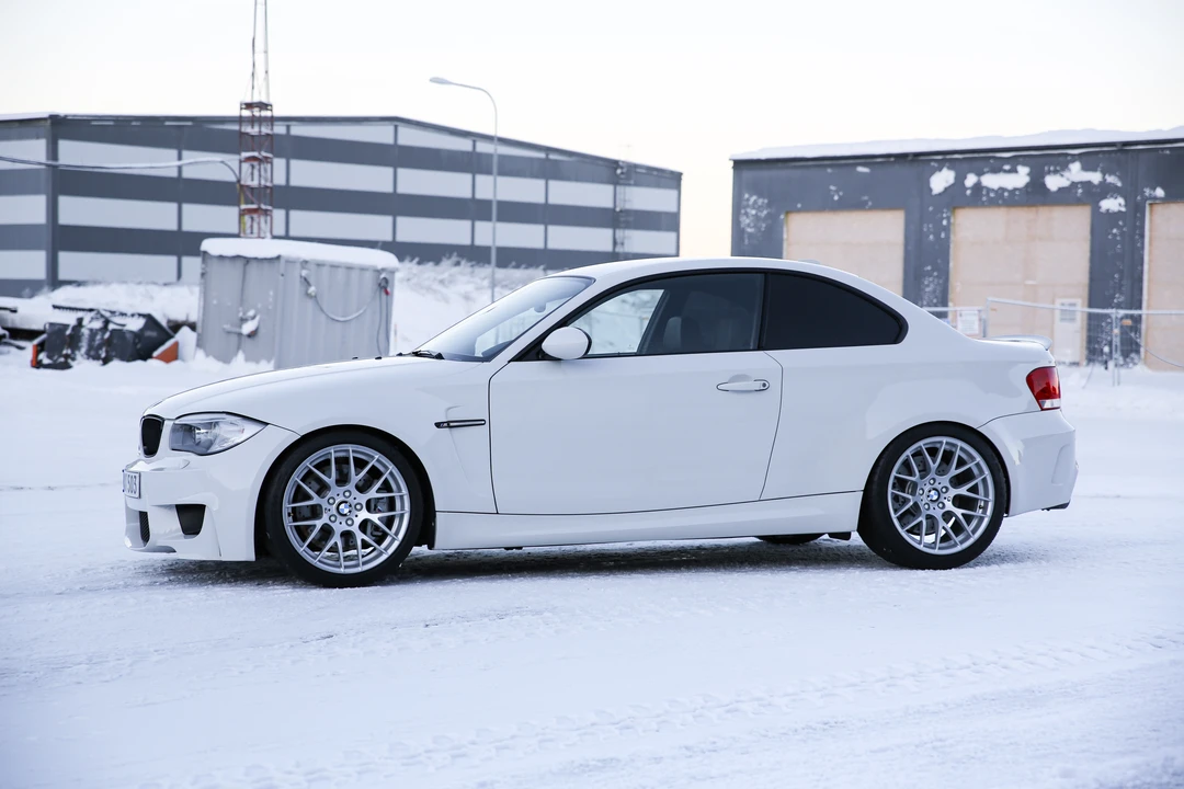 2012 BMW 1M - Image 13 of 31