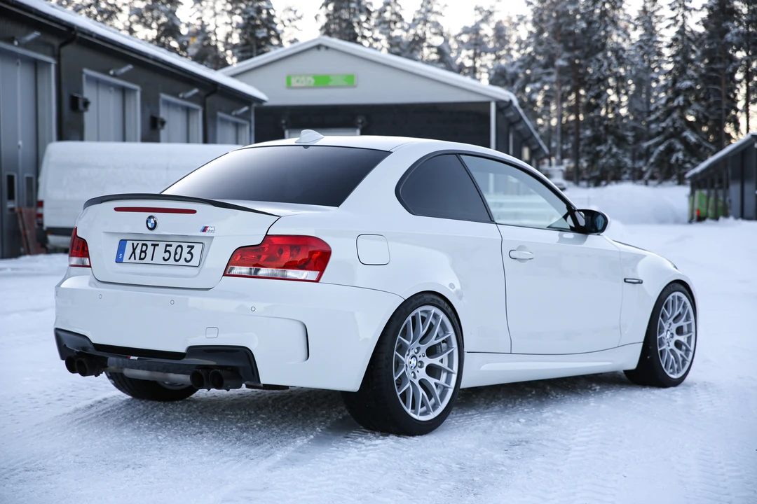 2012 BMW 1M - Image 17 of 31