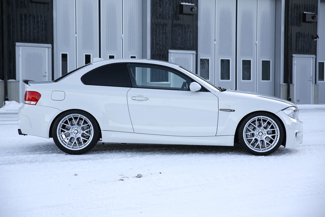 2012 BMW 1M - Image 18 of 31