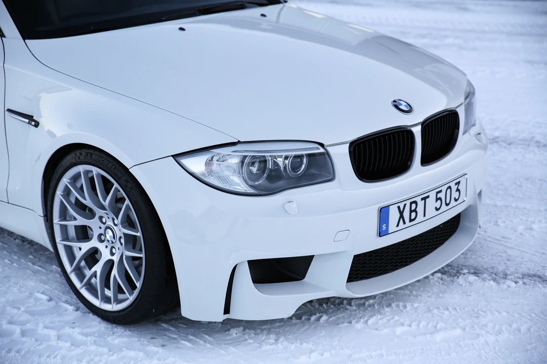 2012 BMW 1M - Image 22 of 31