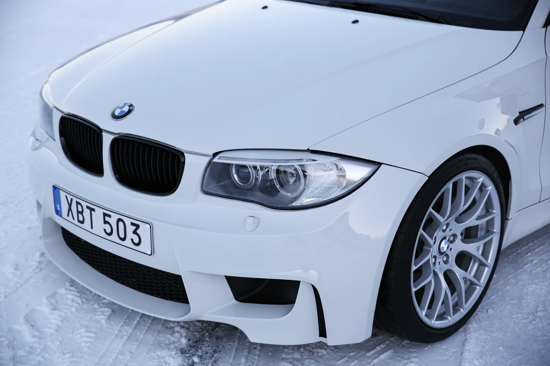 2012 BMW 1M - Image 25 of 31