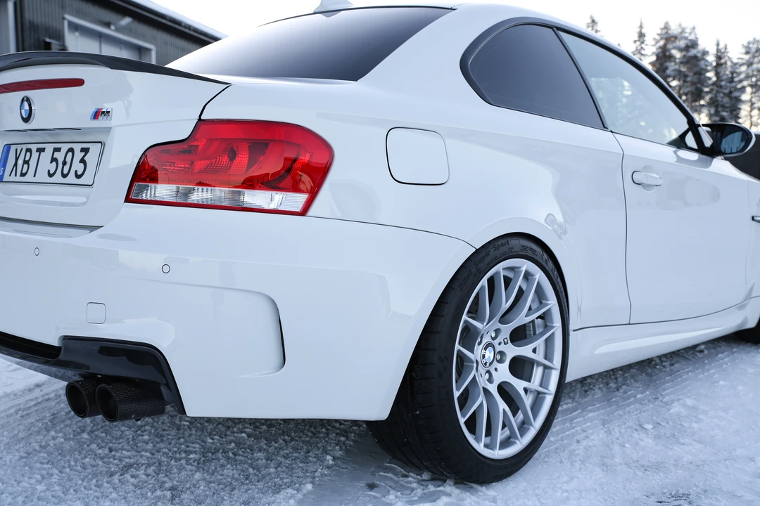 2012 BMW 1M - Image 27 of 31