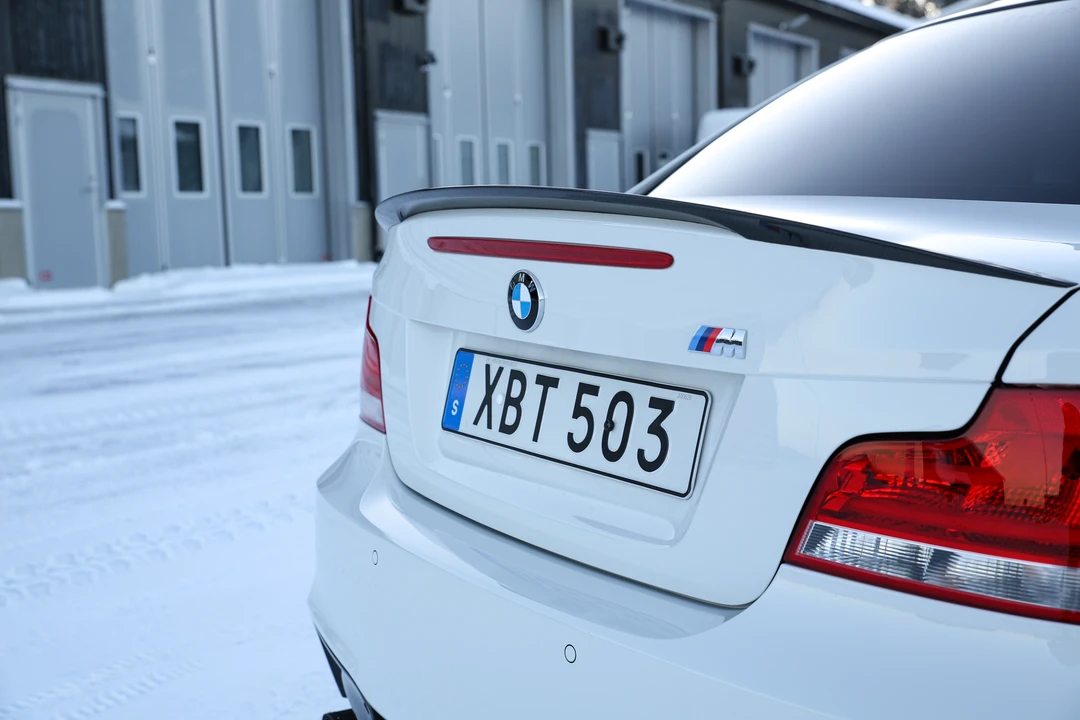 2012 BMW 1M - Image 30 of 31