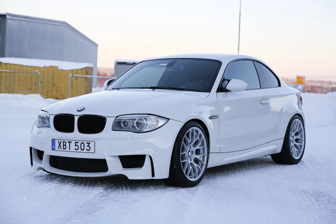 2012 BMW 1M - Image 12 of 31