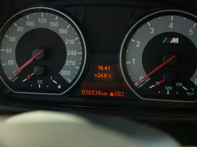 2012 BMW 1M - Image 11 of 31