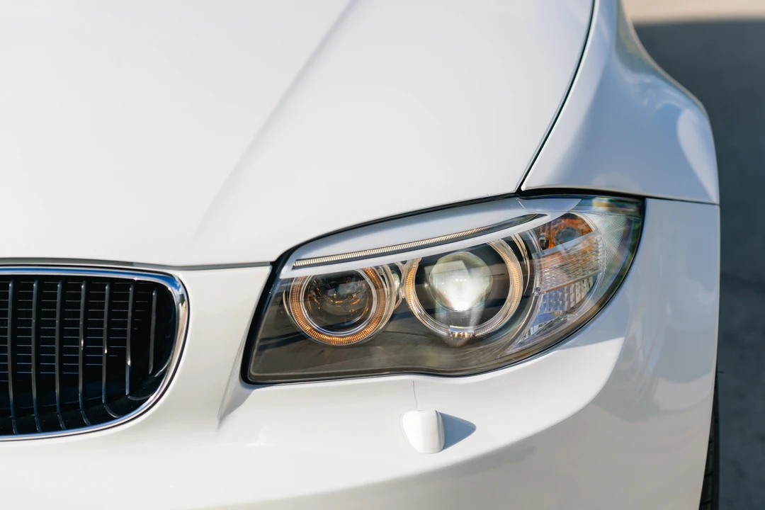 2012 BMW 1M - Image 26 of 31