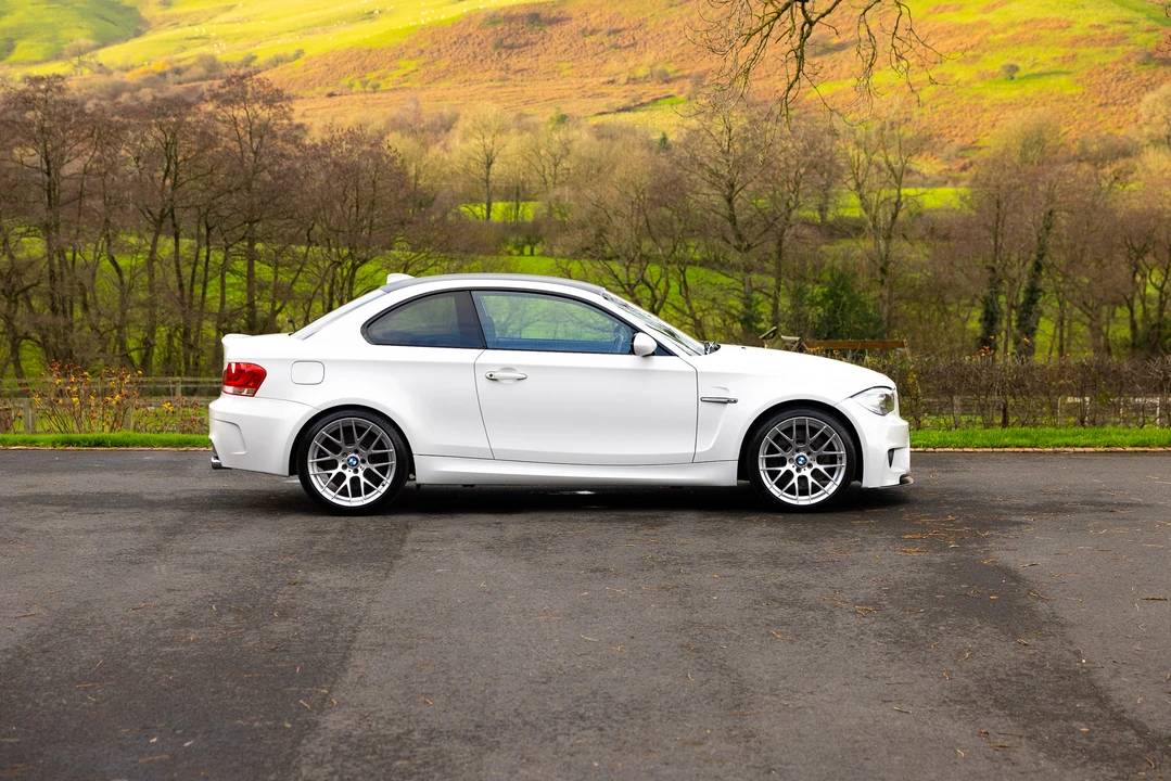 2012 BMW 1M - Image 4 of 31