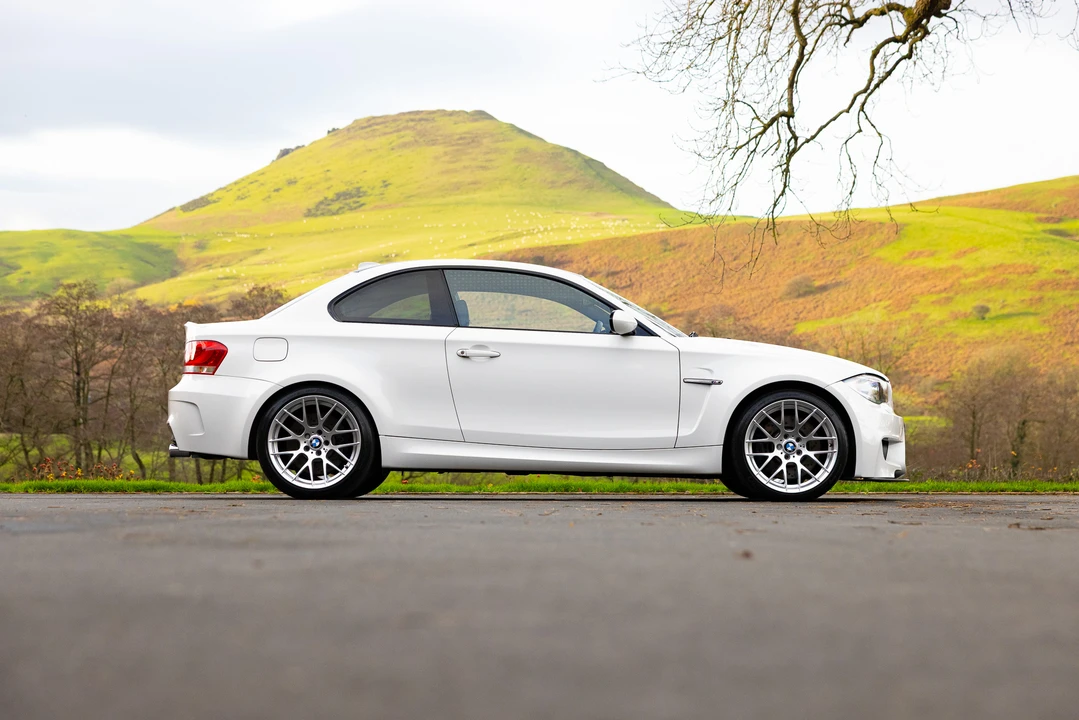 2012 BMW 1M - Image 12 of 31