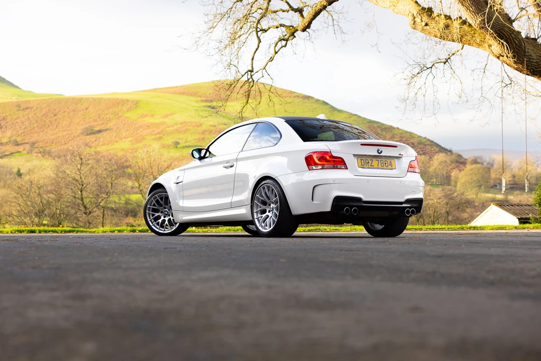 2012 BMW 1M - Image 24 of 31