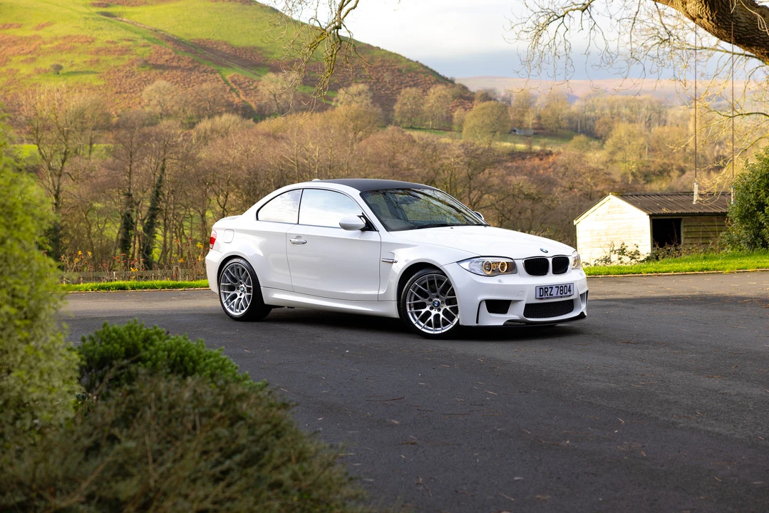 2012 BMW 1M - Image 26 of 31