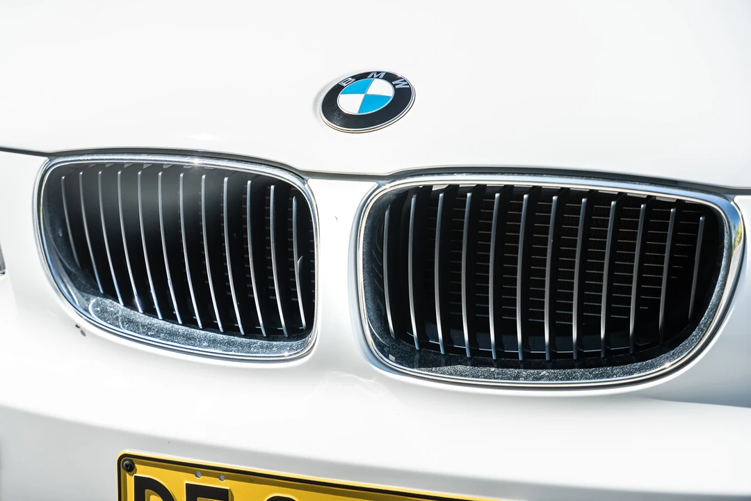 2012 BMW 1M - Image 11 of 31
