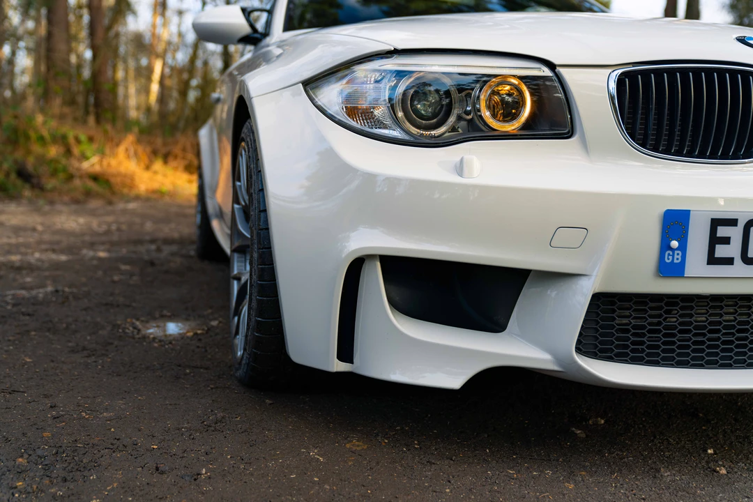 2011 BMW 1M - Image 18 of 31