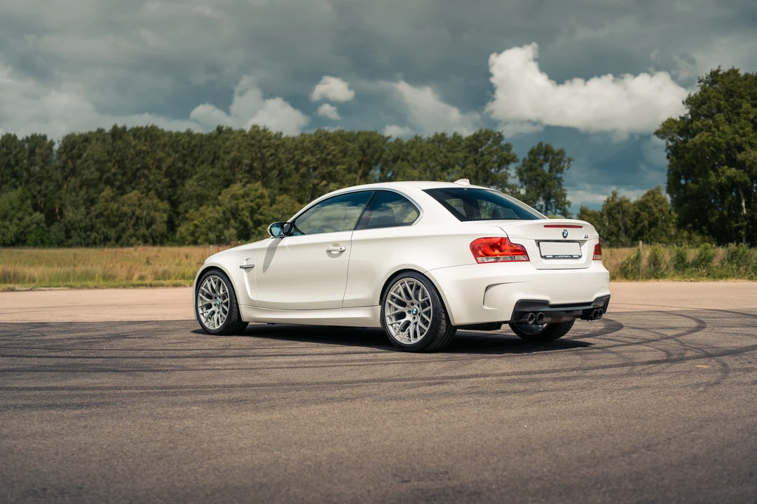 2012 BMW 1M - Image 7 of 31