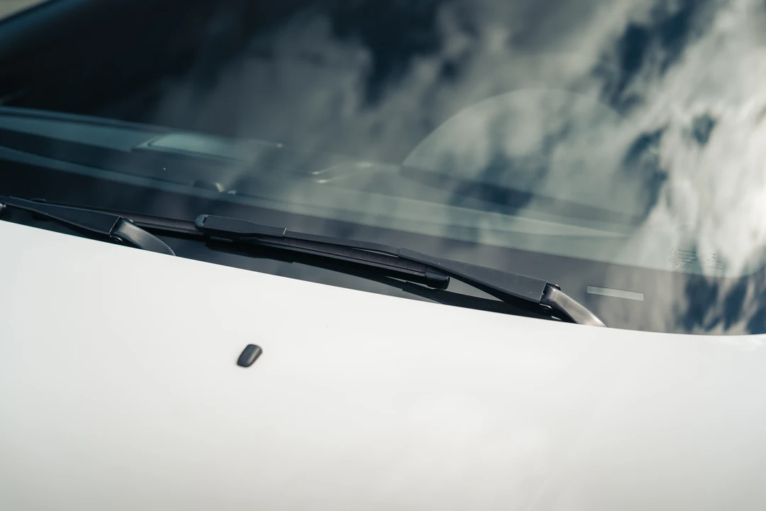 2012 BMW 1M - Image 17 of 31
