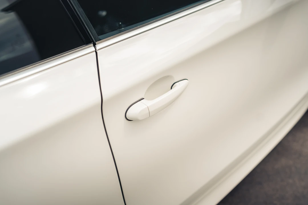 2012 BMW 1M - Image 21 of 31