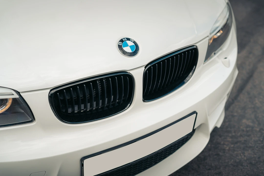 2012 BMW 1M - Image 23 of 31