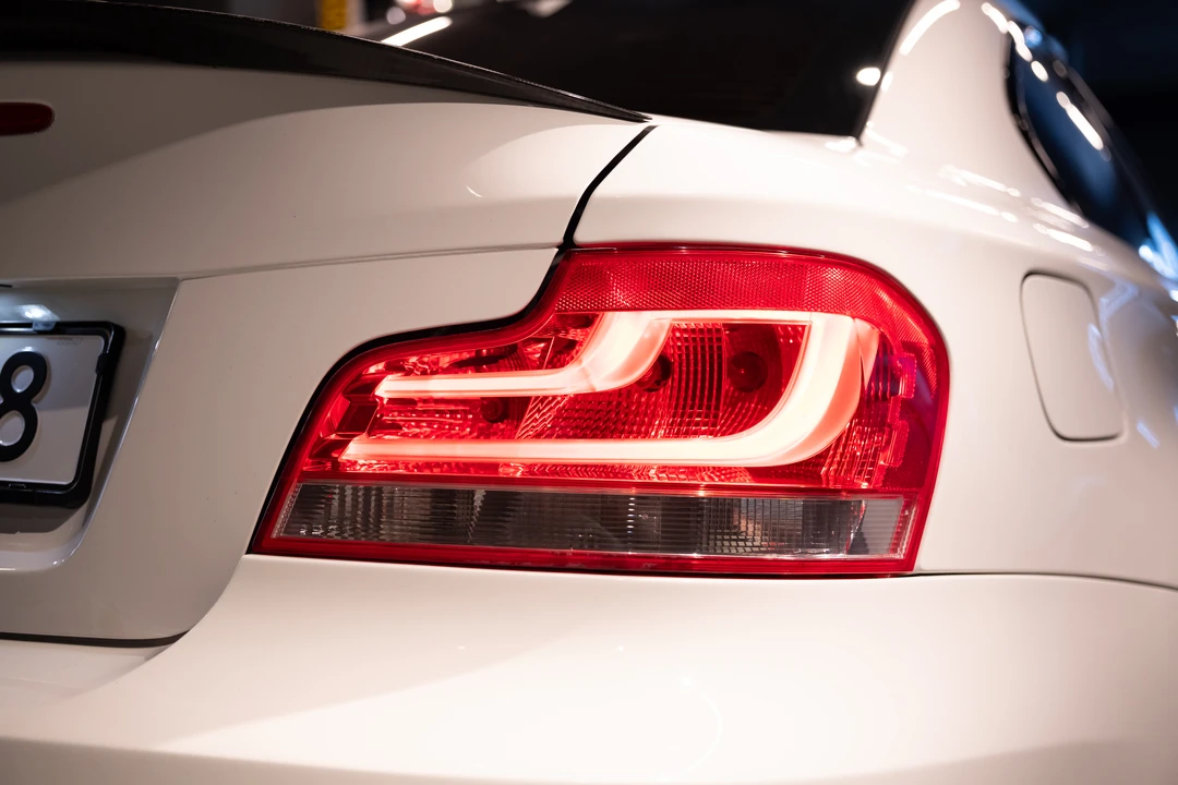 2012 BMW 1M - Image 17 of 31
