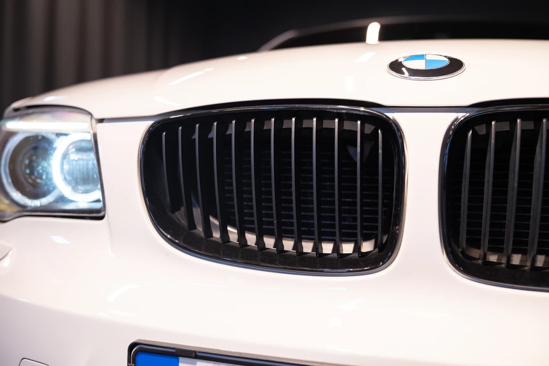 2012 BMW 1M - Image 22 of 31
